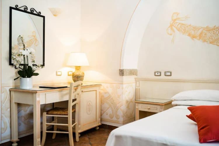 DOUBLE STANDARD Room, LH Pozzo Sacro, Olbia