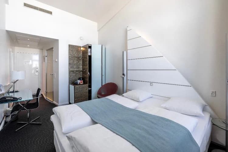 DOUBLE CAPACITY 4 TWO BEDROOMS Room, Copenhagen Island, Copenhagen