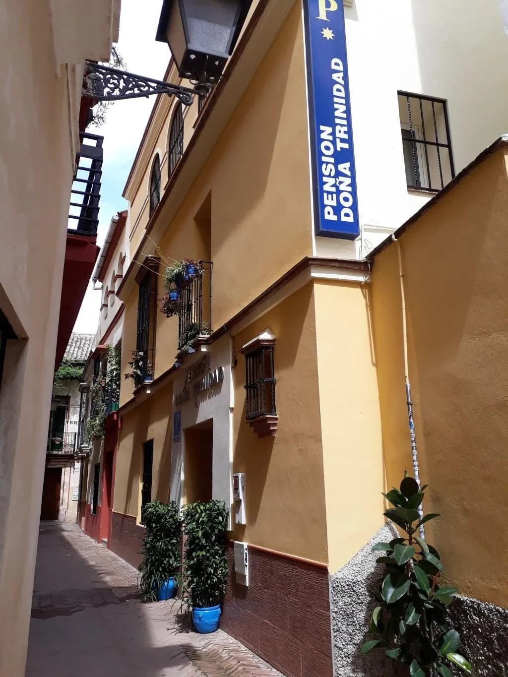 General view, Pensión Doña Trinidad, Seville