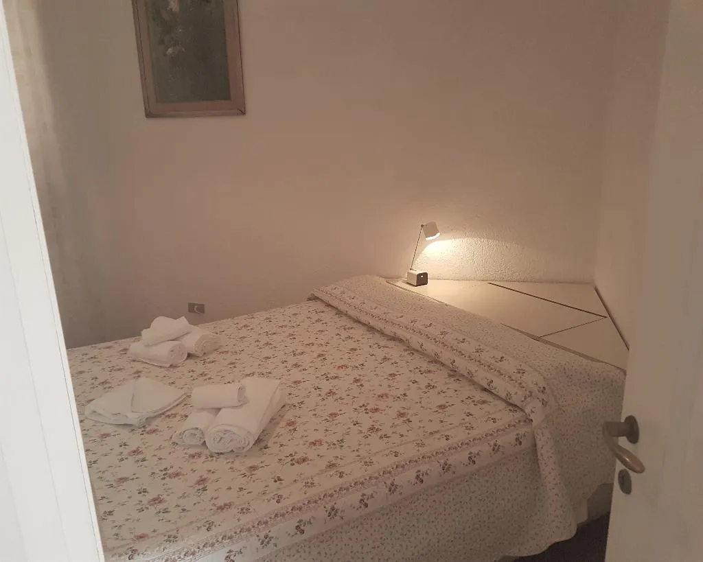 APARTMENT CAPACITY 2 ONE BEDROOM Room, Villaggio Marineledda, Olbia