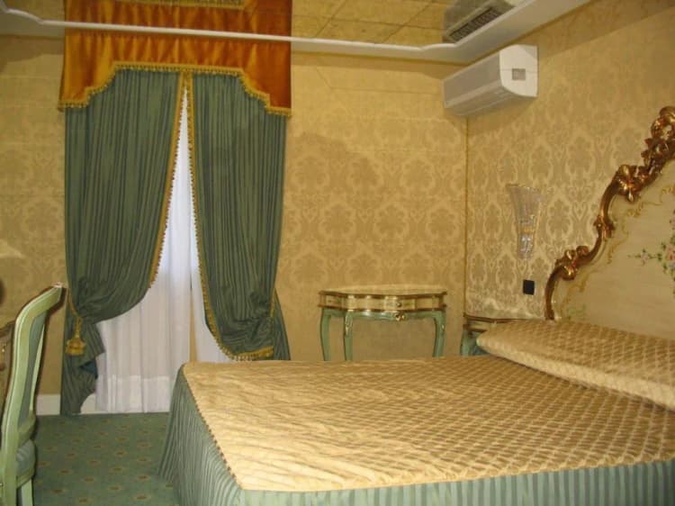 DOUBLE STANDARD Room, Hotel Belle Epoque, Venice