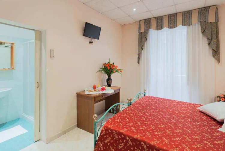 DOUBLE STANDARD Room, Oriente, Rome