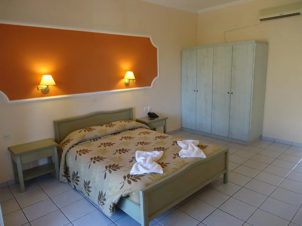 APARTMENT TWO BEDROOMS Room, Matoula, Corfu