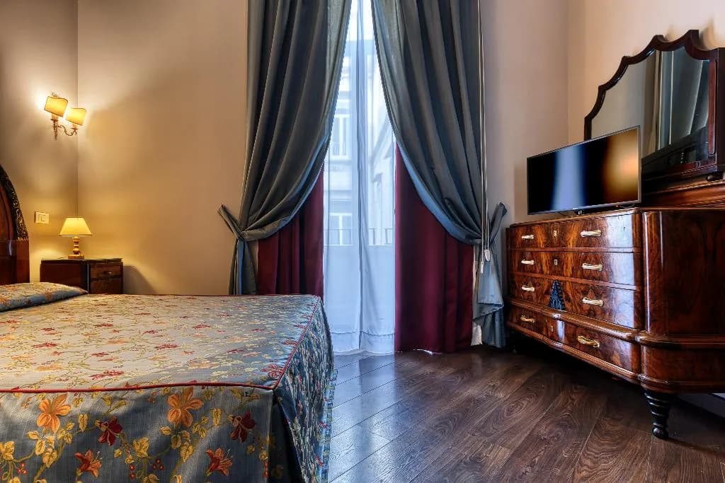 DOUBLE ECONOMY Room, Decumani Hotel de Charme, Naples
