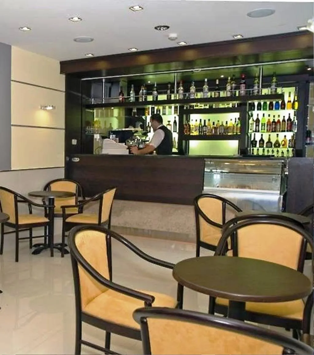 Bar, Coral Hotel, Malta