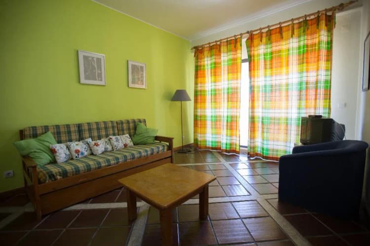 APARTMENT WITH KITCHENETTE Room, Hi Almada - Pousada de Juventude, Lisbon