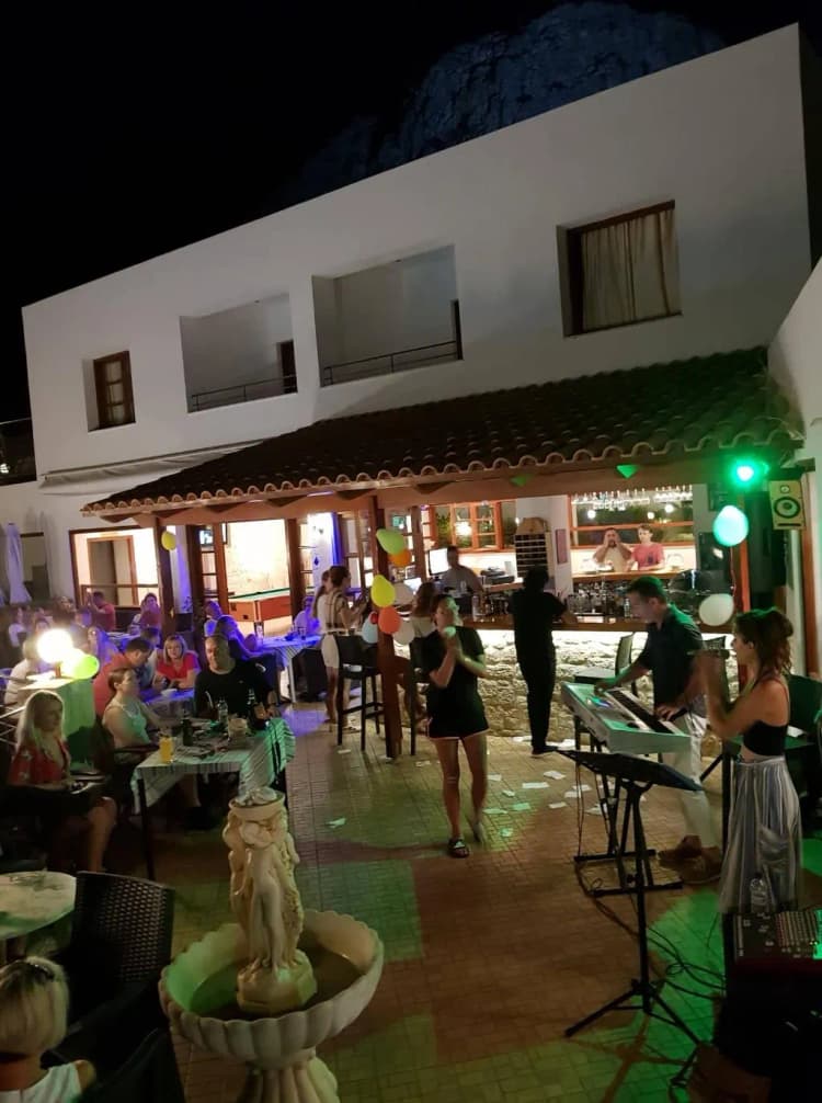 Bar, Amazones Sun, Crete