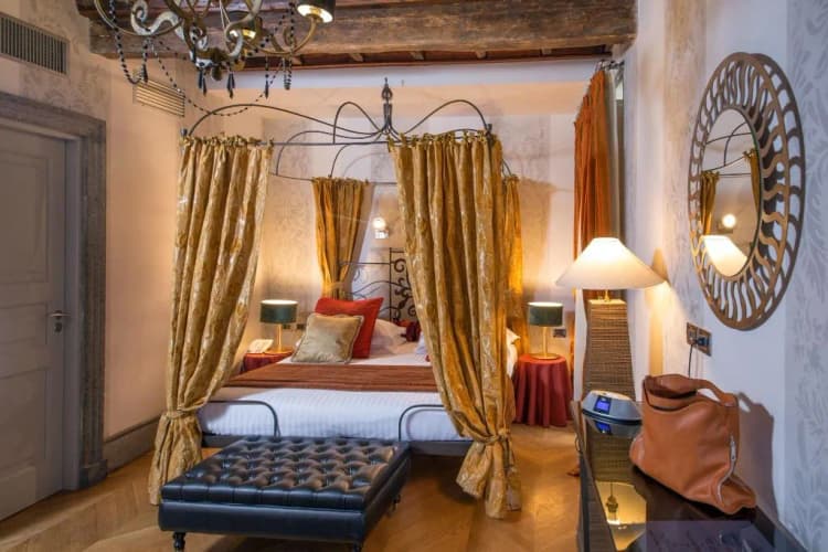 DOUBLE SUPERIOR WITH DOUBLE BED Room, The Inn At The Roman Forum, Rome