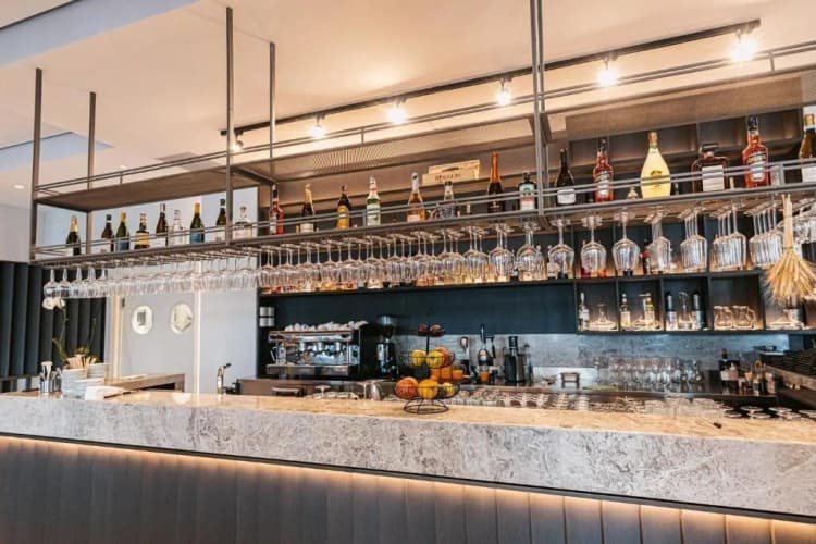 Bar, Mazarine Hotel, Kavaje