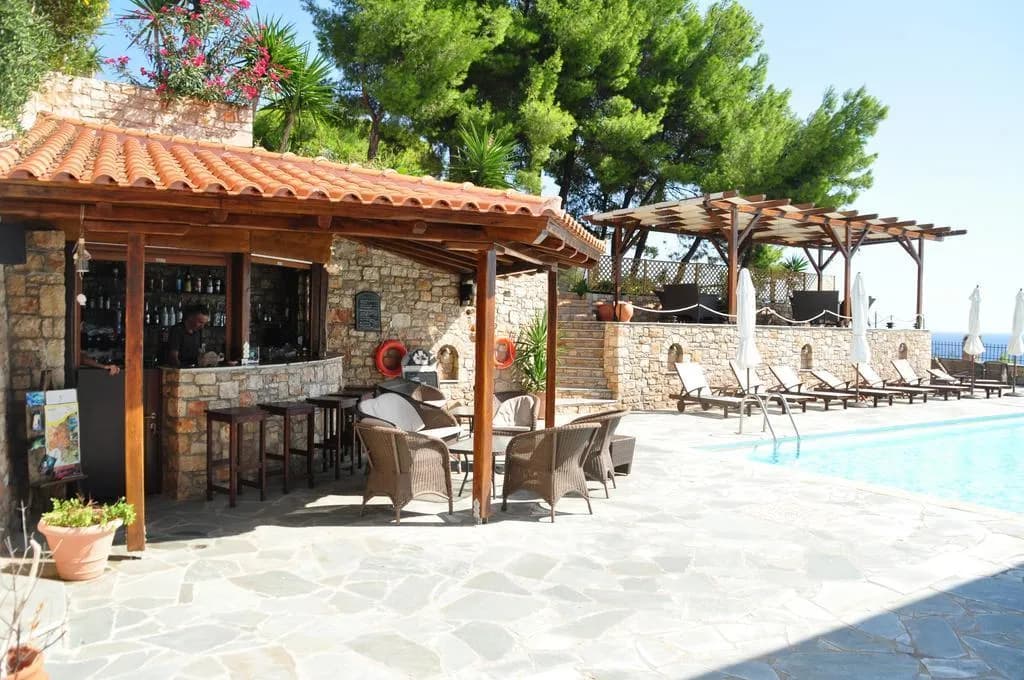 Bar, Yalis, Skiathos