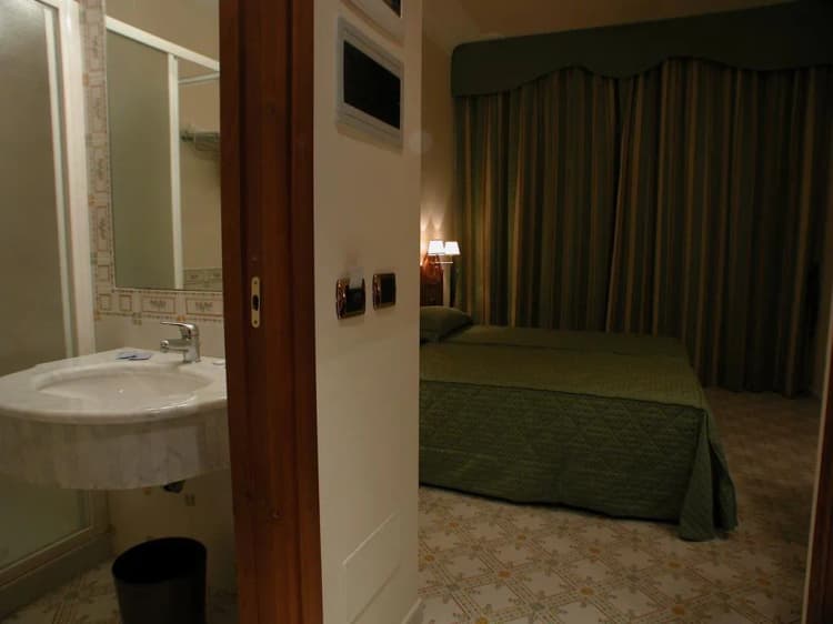 DOUBLE STANDARD Room, Villa Igea, Naples