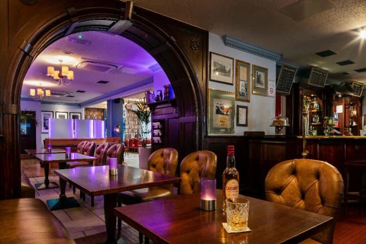 Bar, Cassidys, Dublin