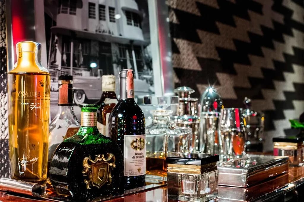 Bar, Aethos Milan, Milan