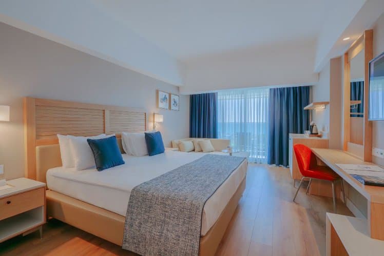 Sural Saray, Antalya