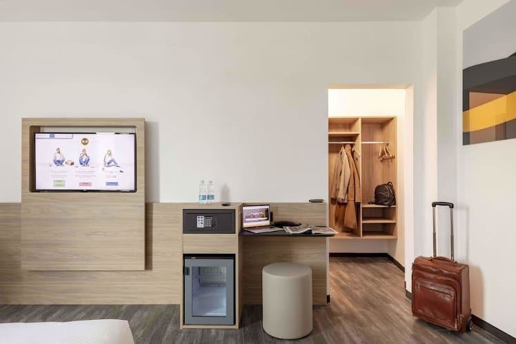 B B Hotel Pomezia Roma, Rome