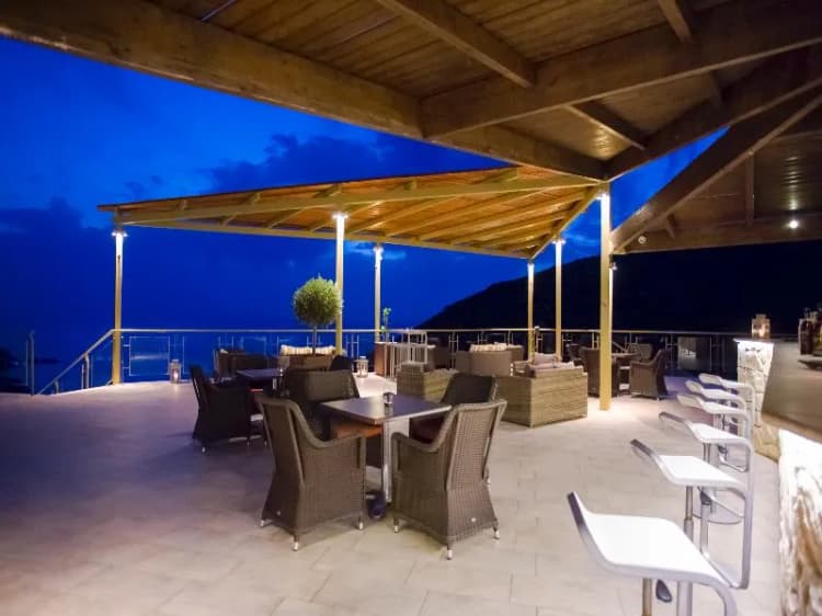 Bar, Petani Bay, Kefallinia