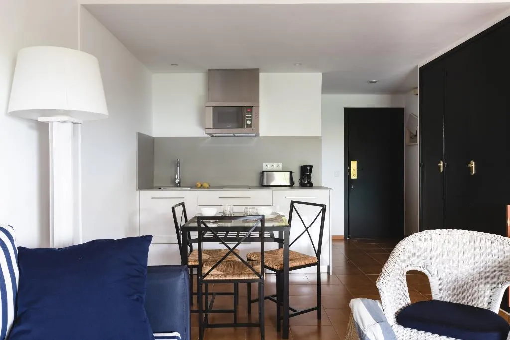 APARTMENT CAPACITY 2 ONE BEDROOM Room, Apartaments Golf By La Costa Resort, Costa Brava