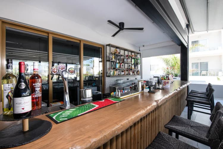 Bar, Delfina Tropic Beach, Crete