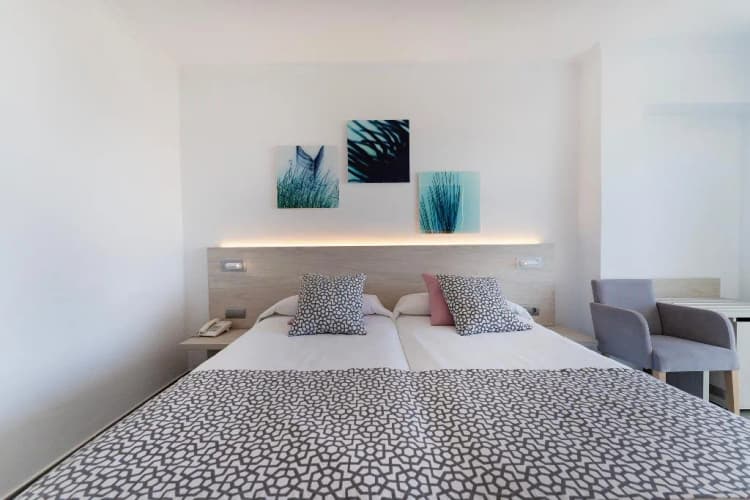DOUBLE PROMO Room, Timor, Majorca