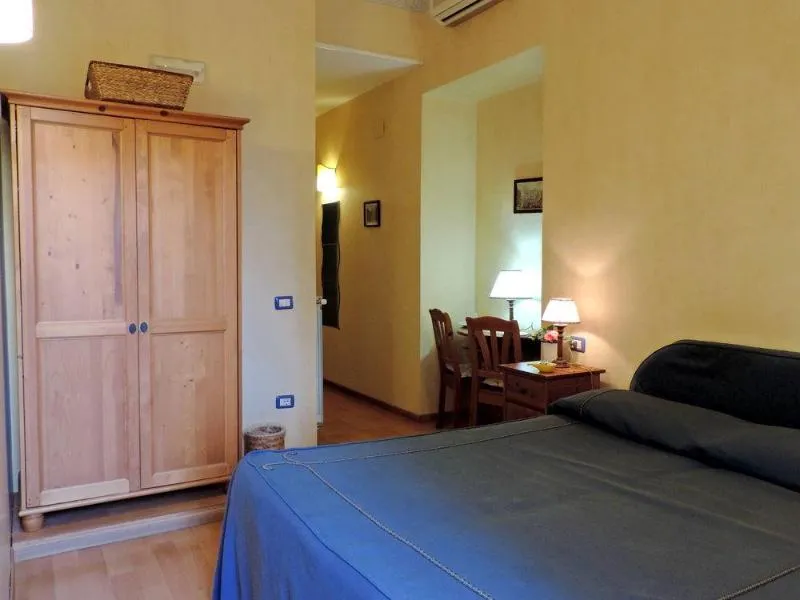 General view, Bonapace B&B Porta Nolana, Naples