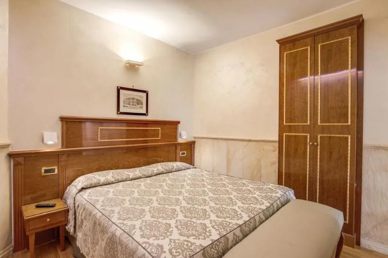 General view, Pantheon Relais, Rome