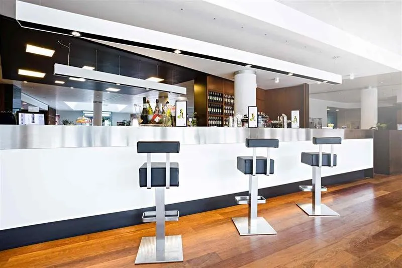 Bar, Novotel Milan Malpensa Airport, Milan