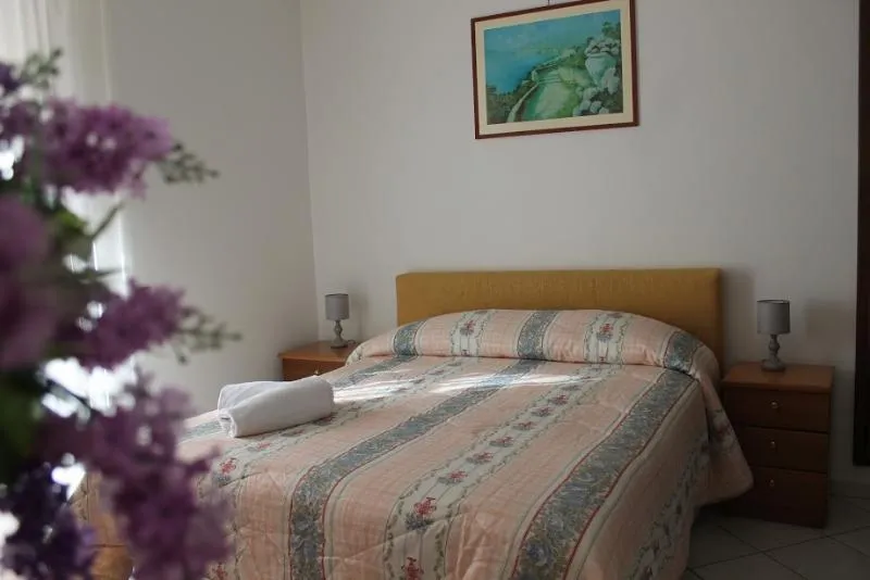 APARTMENT CAPACITY 2 Room, Il Casale Del Golfo, Naples