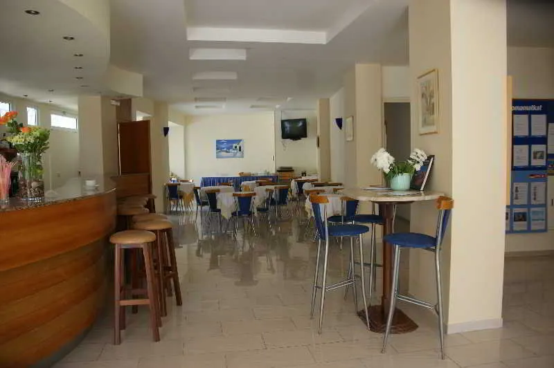 Bar, International, Rhodes