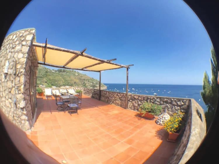 APARTMENT STANDARD Room, Marina del Cantone Chalet, Naples