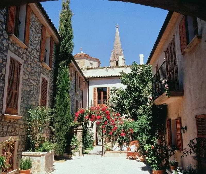 General view, Scott's, Majorca
