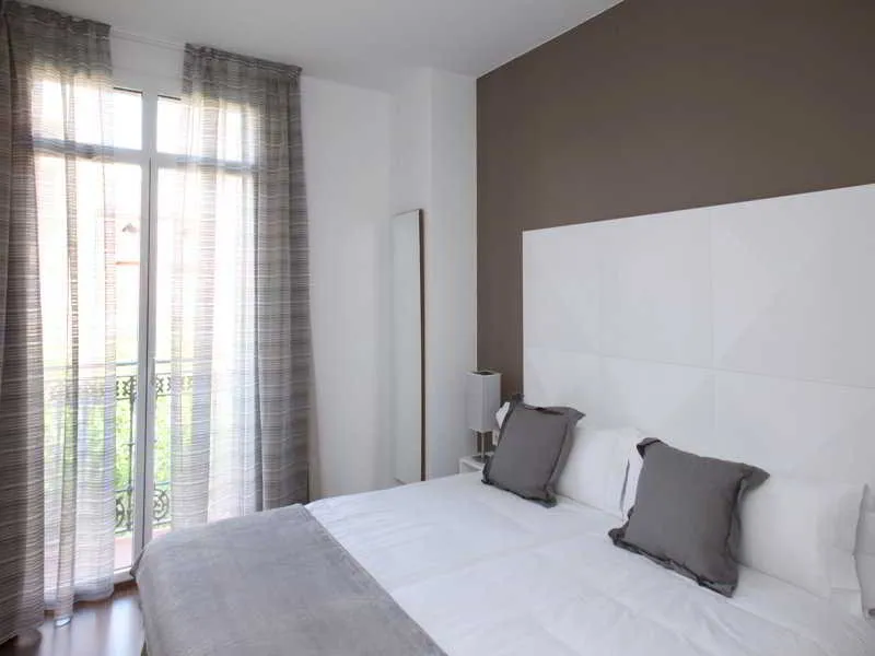 APARTMENT CAPACITY 2 ONE BEDROOM Room, MH Apartments Suites, Barcelona