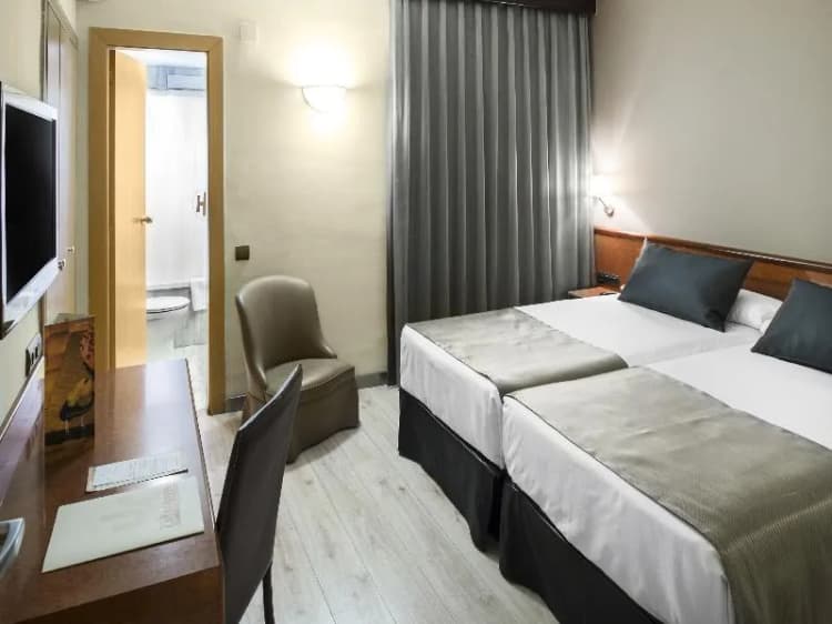 DOUBLE SINGLE USE STANDARD Room, Catalonia Castellnou, Barcelona