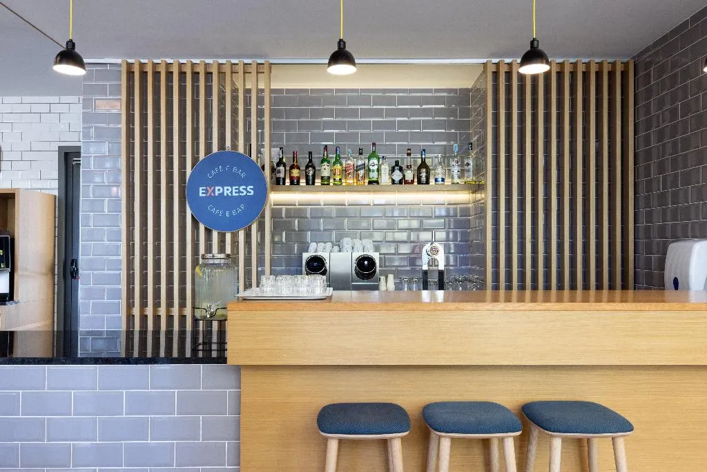 Bar, Holiday Inn Express Porto Exponor, Porto