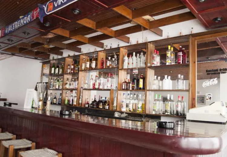 Bar, Velissarios, Crete