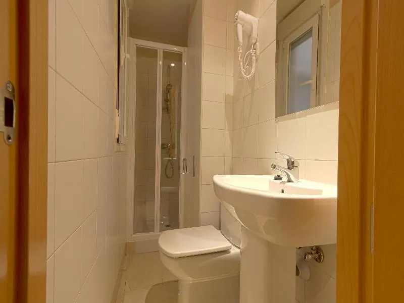 APARTMENT CAPACITY 2 Room, Suites You Mercury, Madrid