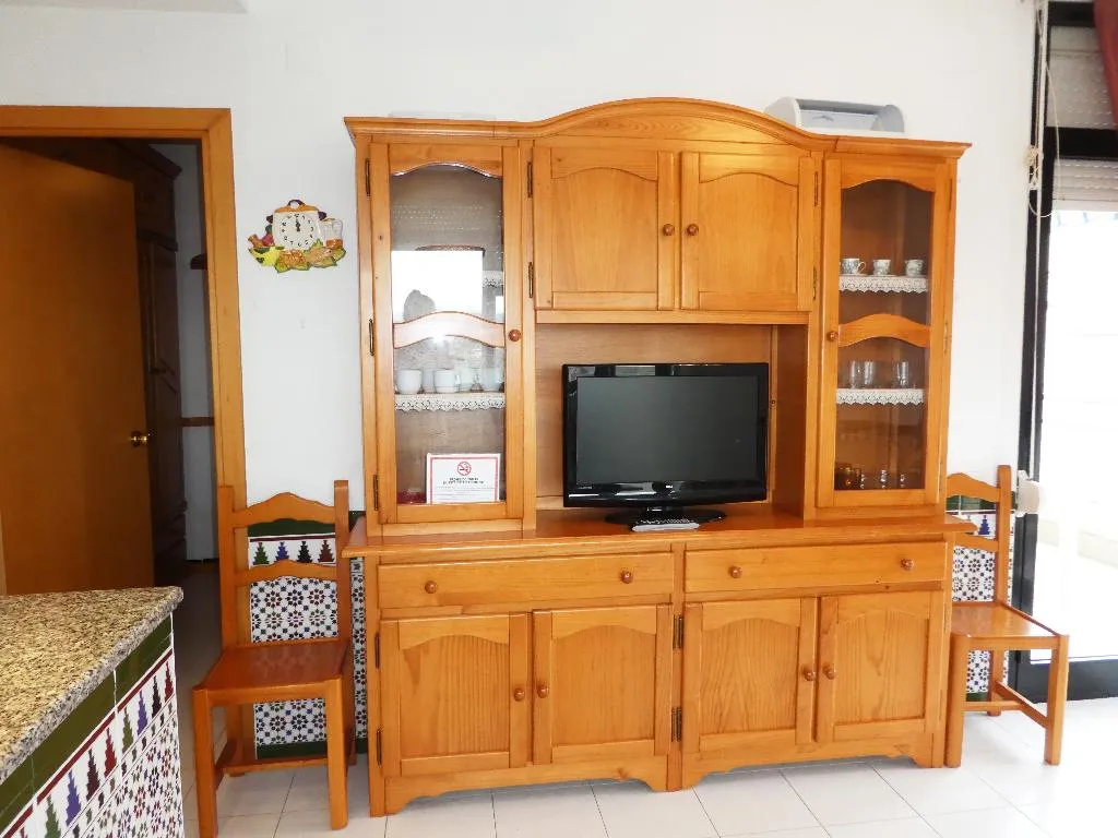 APARTMENT CAPACITY 6 TWO BEDROOMS Room, Apartamentos Surfing3000, Valencia