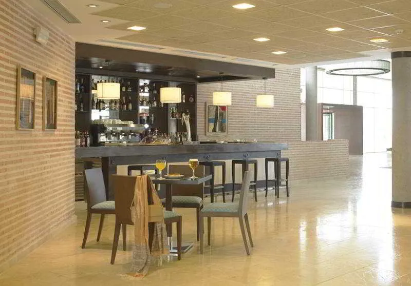 Bar, Isla de la Garena, Madrid