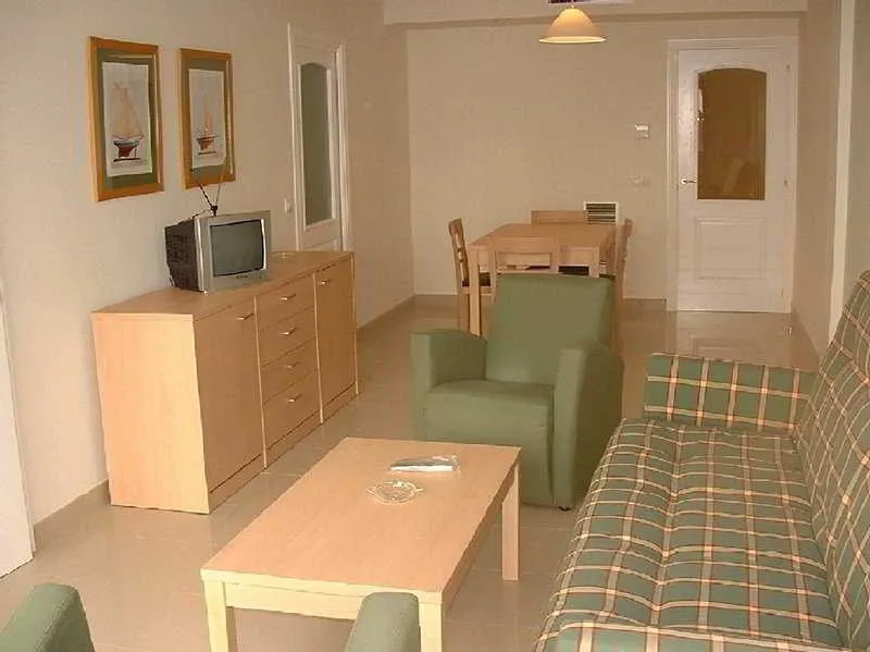 APARTMENT CAPACITY 6 TWO BEDROOMS Room, Mestral, Costa Brava