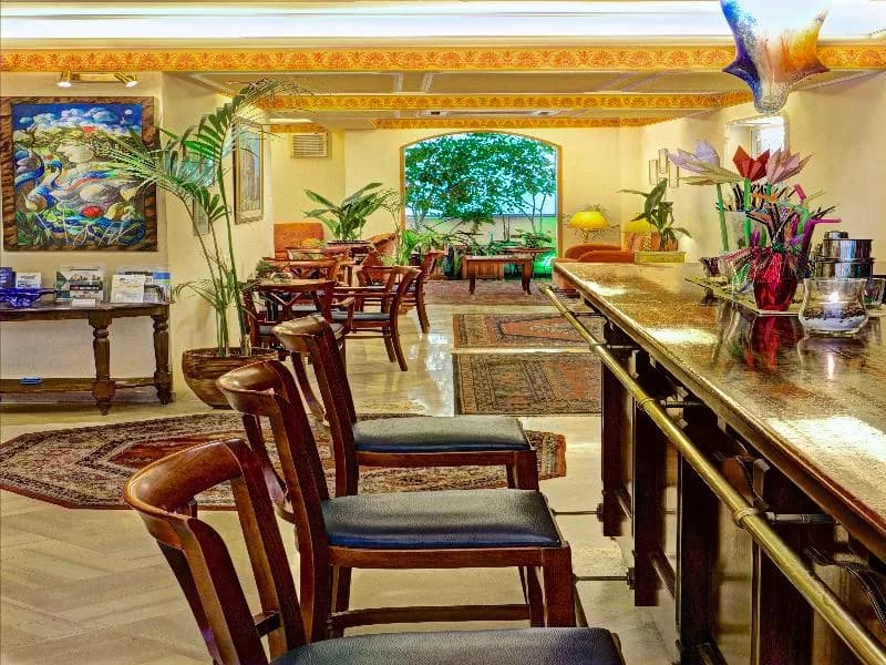 Bar, Nicola, Athens