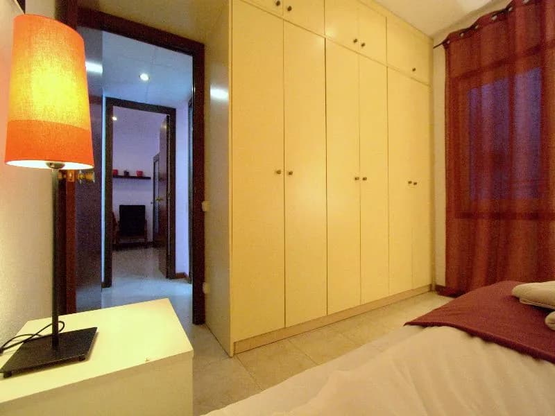 APARTMENT CAPACITY 9 FOUR BEDROOMS Room, Charm Apartments BCN, Barcelona
