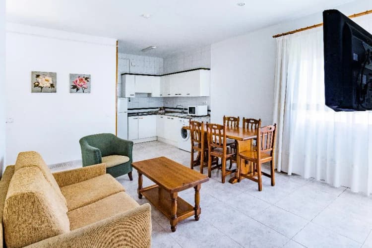 APARTMENT CAPACITY 5 Room, Apartments Sunway Tara, Costa Brava