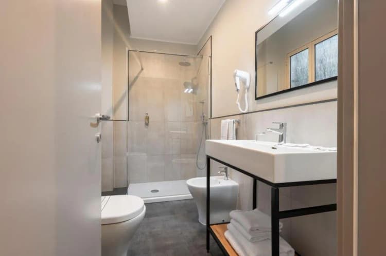 DOUBLE ECONOMY Room, The Cross, Rome
