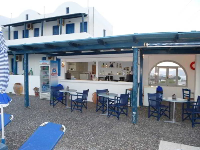 Bar, Thira's Dolphin, Santorini