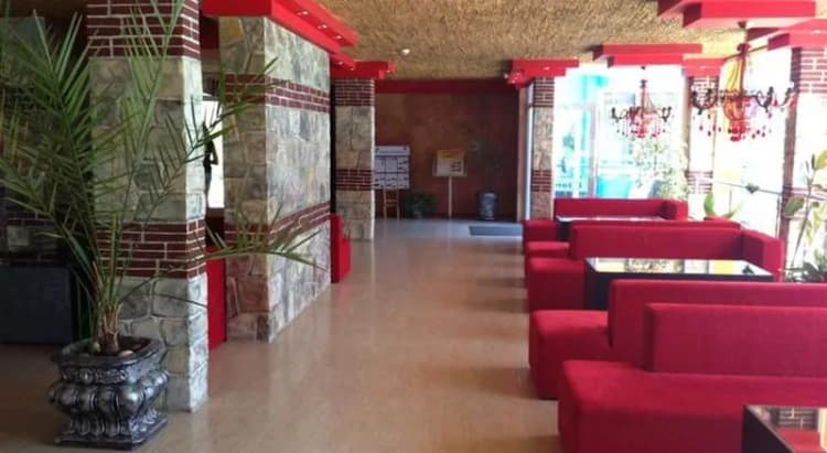 Bar, Amaris, Bourgas