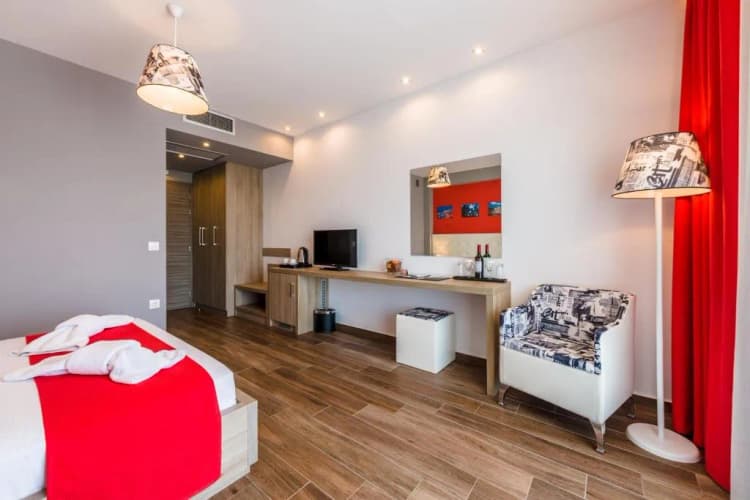 DOUBLE DELUXE WITH BALCONY Room, Lagaria Hotel, Thessaloniki