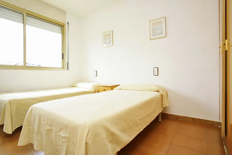 APARTMENT CAPACITY 4 ONE BEDROOM Room, Decathlon-Pentathlon-Marathon Salou, Costa Dorada