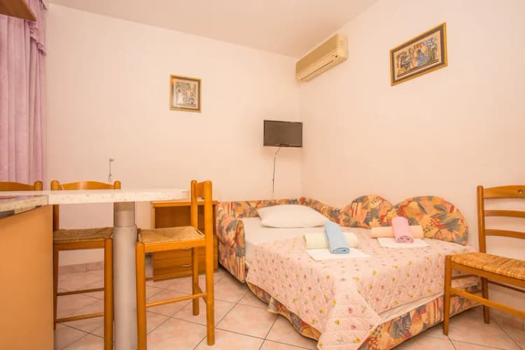 APARTMENT CAPACITY 3 Room, Villa Jerkan, Split