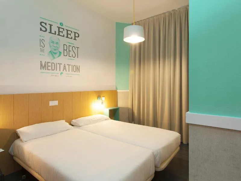 Double or Twin STANDARD Room, Ramblas by Pillow, Barcelona