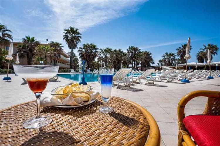 Bar, Dioscuri Bay Palace, Catania