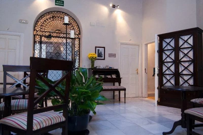 General view, Callejon del Agua, Seville
